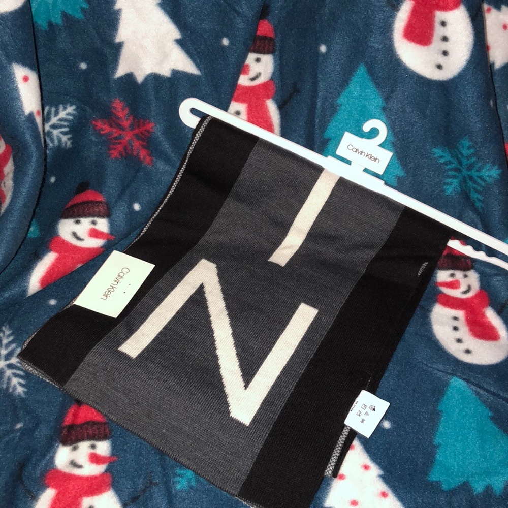Men’s Calvin Klein scarf